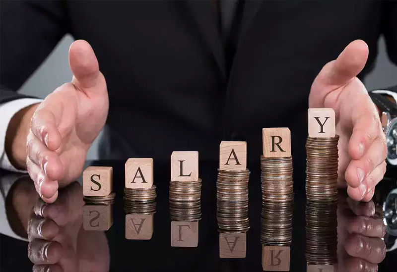 MNCs Scaling Up Their GCCs in India: Offering Top Salary Packages to Employees
